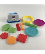 Play-Doh Kitchen Creations Toaster Playset Food Molding Tools Hasbro Toy - $464.66 MXN