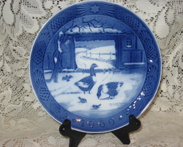 Royal Copenhagen Plate &quot;In the Old Farmyard&quot; Denmark-1969 - $11.00