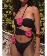 Flower Cutout Halter Neck One-Piece Swimwear - $1,139.46 MXN