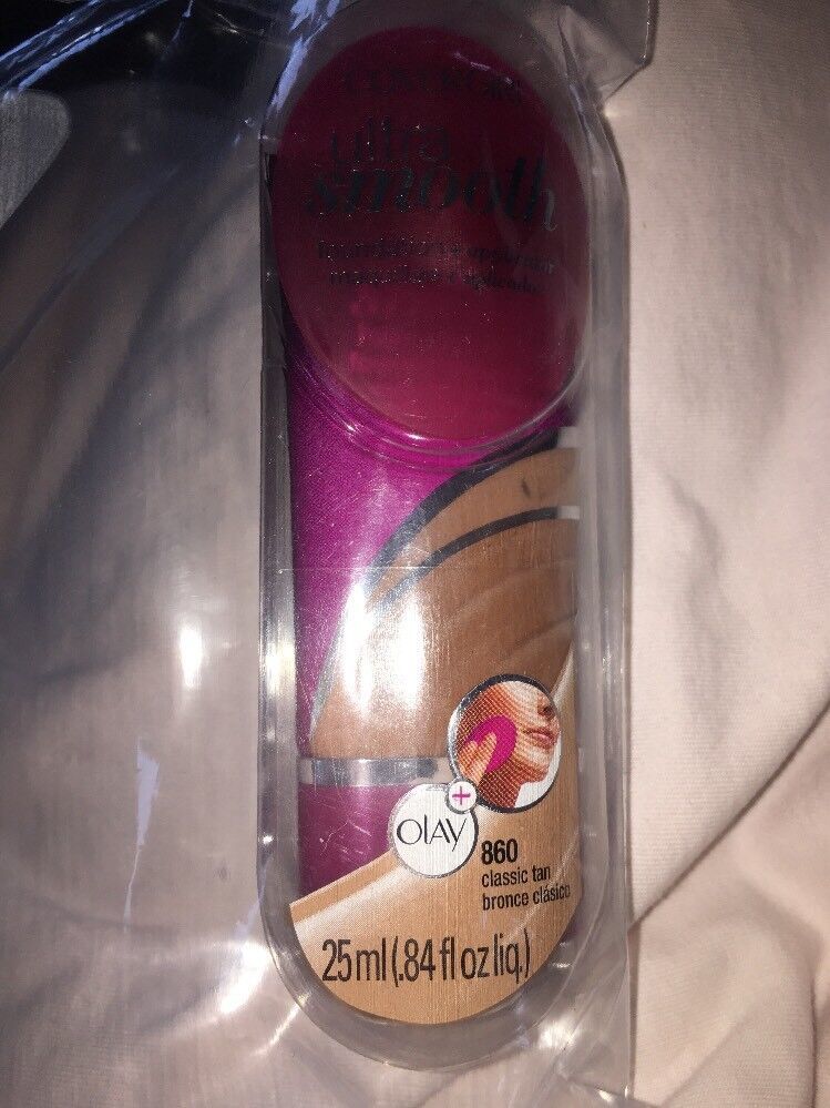 Covergirl + Olay Ultra Smooth Foundation + Applicator #860 CLASSIC TAN - $5.18