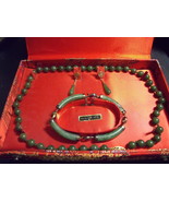 Jade necklace, bracelet and earring set in box-vintage - £215.00 GBP