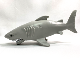 Animal Planet Extreme Shark Adventure Mechanical Jaw Action Great White Toy 8&quot; - £7.76 GBP