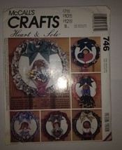 McCall&#39;s 746 Seasonal Wreath Six Wreaths 17&quot; Diameter Heart &amp; Sole - $12.86
