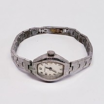 Vintage 1978 N8 Caravelle Mechanical Analog Watch - Women&#39;s Silver Tone - £15.50 GBP