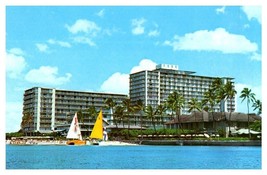 The Reef Hotel on the beach at Waikiki with Panoramic Views Hawaii Postcard - £5.77 GBP
