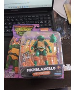 Teenage Mutant Ninja Turtles Mutant Mayhem Michelangelo Action Figure - $393.96 MXN