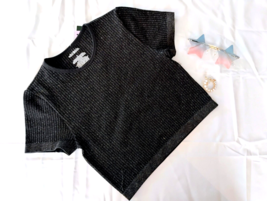 Women T-shirt cropped Hematite Wild Fable  Small size - $11.78