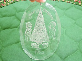 Vintage 1983 Acrylic Merry Christmas Kids on Christmas Morning Etched Ornament - £8.39 GBP