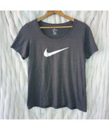 Nike  The Nike Tee Size Large Athletic Cut Short Sleeve  - $188.83 MXN