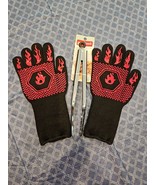 Set Of Vinyl Bbq Gloves And Tongs  Grilling Brand NEW - $15.19