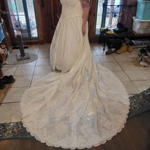 Pearl &amp; Lace Wedding Dresses Sleeveless Vintage A Line White Bridal Gowns - $135.68