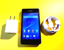 *SCRATCHED* SONY XPERIA E1 D2004 UNLOCKED CELL PHONE TELUS BELL ROGERS C... - $28.41