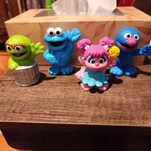 Sesame Street Characters Toy Lot, mini figures, Grover, Oscar, Abby &amp; Cookie Mon - £6.15 GBP