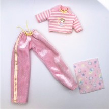 Mattel Barbie 2000 Bedtime Krissy Replacement Outfit Pink Pants, Shirt &amp; Blanket - £9.11 GBP