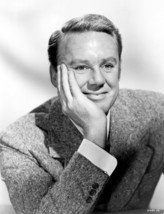 Photo Of Van Johnson Posing In A Suit (8 X 10). - £33.11 GBP