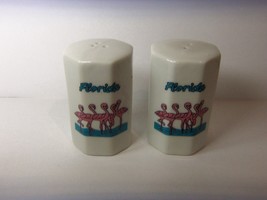 FLORIDA SOUVENIR PINK FLAMINGOS  SALT &amp; PEPPER SHAKERS  VINTAGE UNUSED - £15.65 GBP