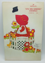 Vintage Birthday Centerpiece Hallmark Little Miss Sunbonnet Honeycomb - £15.79 GBP