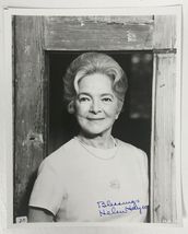 Helen Hayes (d. 1993) Signed Autographed Glossy 8x10 Photo - Lifetime COA - $49.99
