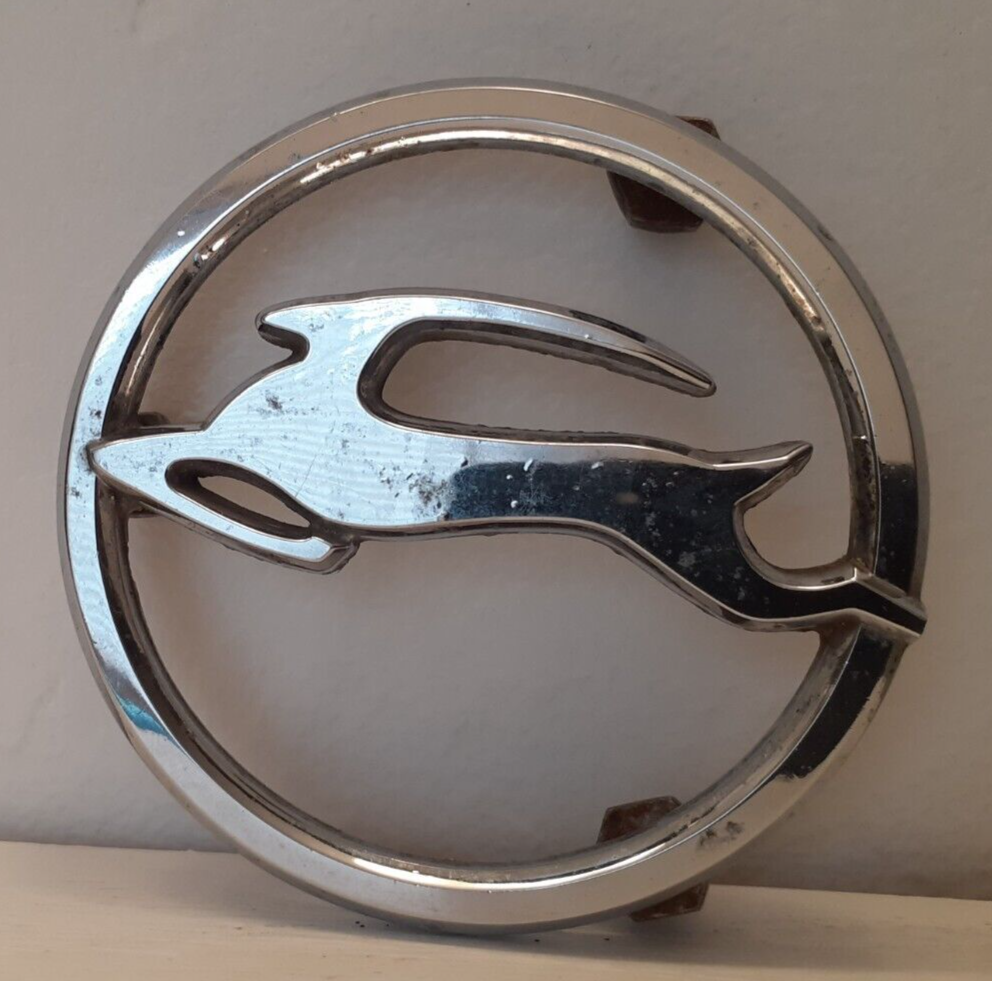 IMPALA 1963 REAR QUARTER PANEL CHROME EMBLEM GM Chevrolet - $19.79