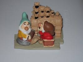 Disney Classics Snow White Grumpy And Happy Figurine - £19.66 GBP