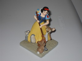 Disney Classics Snow White Figurine With Animals - £19.69 GBP