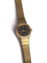 Vintage Seiko Quartz 2Y00 0A49 Gold Tone Ladies Watch Black Dial Needs Repair - £21.12 GBP