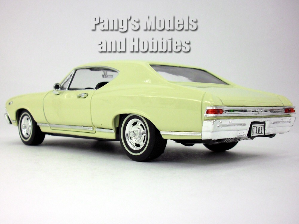 1968 Chevrolet Chevelle SS-396 1/24 Scale Diecast Model by Welly - OFF WHITE Item image 8