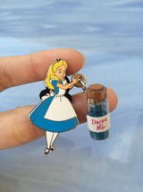 Disney Alice in Wonderland Pin. Tea Party Theme. Rare item. NEW - £11.99 GBP