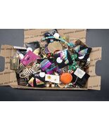 Vtg Craft Repair Costume Junk Jewelry Lot USPS Small Flat Rate Box JL101... - $274.23 MXN