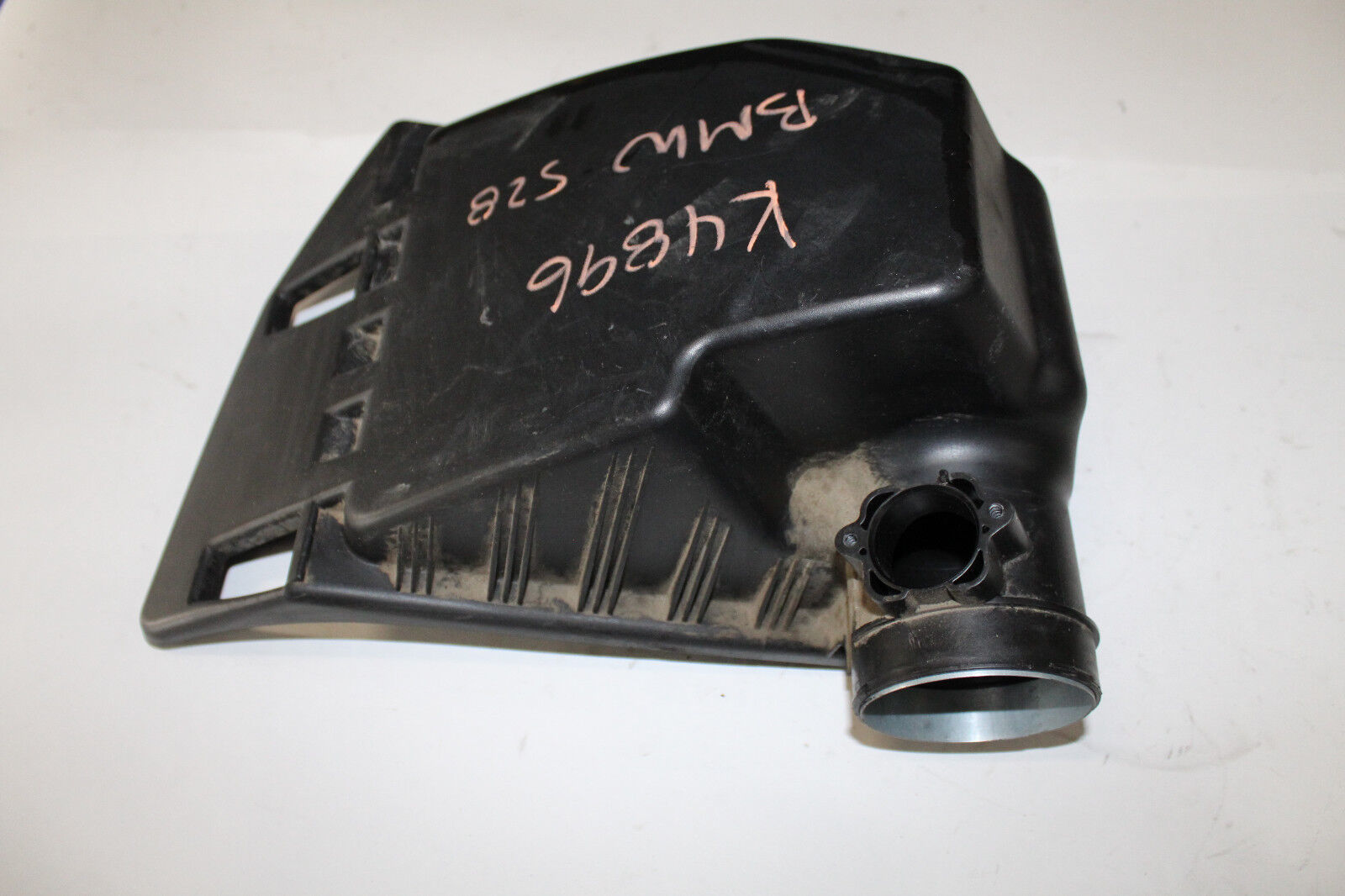 2008-2010 BMW 528 AIR INTAKE BOX FILTER CLEANER HOUSING W/O TOP COVER K4896 - $57.62