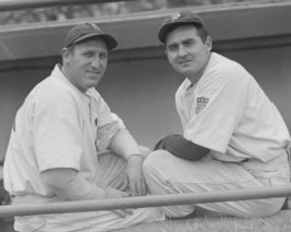Jim Tobin &amp; Tom Early 8X10 Photo Boston Braves Baseball Picture Mlb - £3.88 GBP