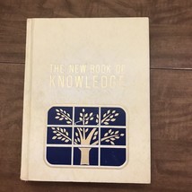 Grolier The New Book Of Knowledge Volume 3 1972 - £5.68 GBP