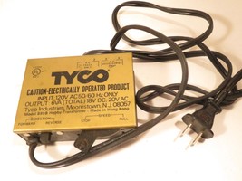 HO TRAINS -TYCO 899B 18V DC TRANSFORMER W/20V AC ACCESS. OUT- EXC. - S31Y - $9.45