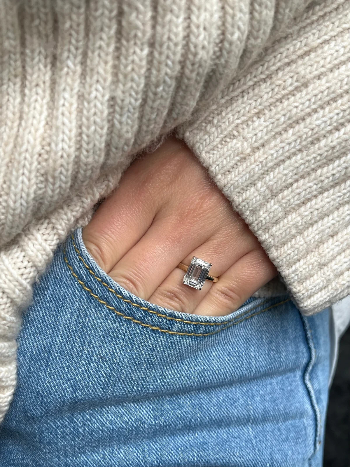 UNIQUE Two Tone Gold Designer Solitaire 4.00 Ct IGI Certified E/VVS2 Emerald Cut Item image 4
