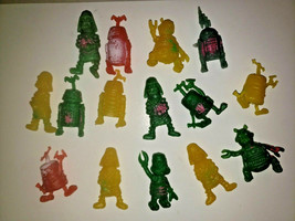 Vtg 1980&#39;s Star War Droid Rubber Pencil Topper Charms Figures  Lot of 6  SKU 44 - £7.81 GBP