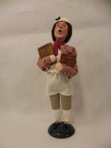 Byer&#39;s Choice 2004 Williamsburg Caroler Shopkeeper Baker With Tablets - £48.27 GBP