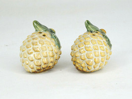 Vintage Pinecones Figural Salt And Pepper Shakers  - £7.47 GBP