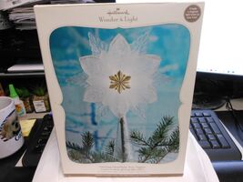 Hallmark &quot;Glowing Snowflake Tree Topper - Wonder and Light&quot; 2010 USED - $14.80