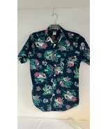 Star Wars Woman’s XS Hawaiian Shirt With Yoda - $362.91 MXN