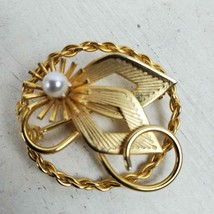 Vintage Estate Metal Faux Pearl STAR Brooch Pin 1.5 Inch - £13.56 GBP