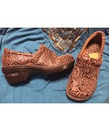 Women&#39;s M/W 8/39 BORN CONCEPT Platform Clog Tooled Leather Peggy Brown B... - $41.53 CAD