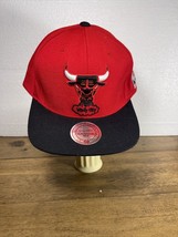 Mitchell &amp; Ness NBA Chicago Bulls Windy City HWC Red And Black Cap - £14.76 GBP