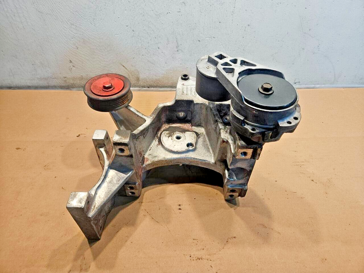 Cummins ISX12 Diesel Engine Alternator Bracket assembly 2883302 OEM - $312.88