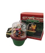 Vintage 1987 Hallmark Keepsake Perfect Portrait Santa Light &amp; Motion Orn... - $134.65 MXN