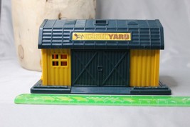 Tonka Construction Yard Plastic Building Slide Doors Yellow Green - $14.36