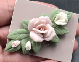 Vintage Ceramic Pink &amp; Green Rose Brooch Pin 2.5&quot; x 1&quot; - £7.56 GBP