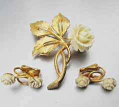 Vintage Carved Celluloid ROSE Gold Tone Mid-Century Brooch &amp; Clip Earrin... - $21.73