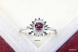 Red Flower Ring, Red round garnet anniversary ring, January birthstone - £23.18 GBP