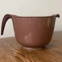 Vintage Rubbermaid 3 Quart 12 Cup Brown Grip N Mix Batter Bowl Measuring 2663 - £14.80 GBP