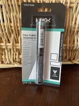 NYX Full Throttle Cream EyeShadow Stick Matte- Cold Fear Green - €10,09 EUR